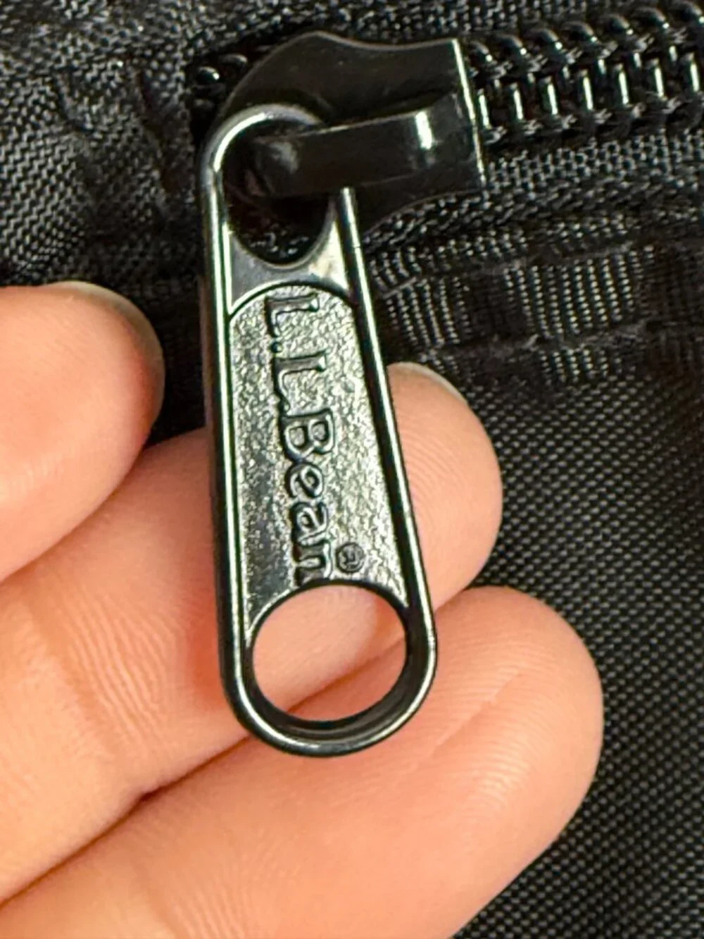 L.L. Bean Garment Travel Luggage Bag Shoulder Strap Black Style M541